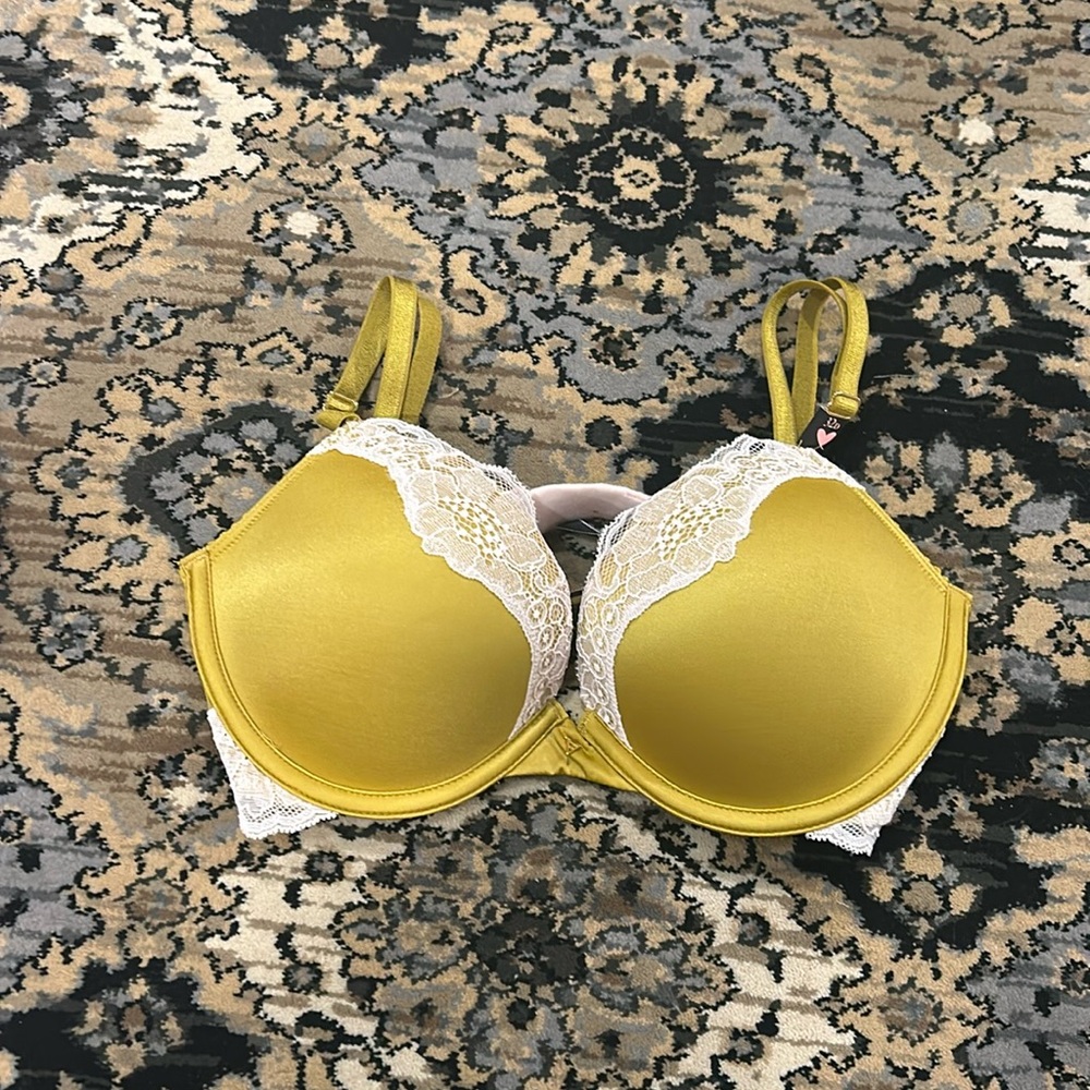 Victorias Secret NWT chartreuse padded bra 32D